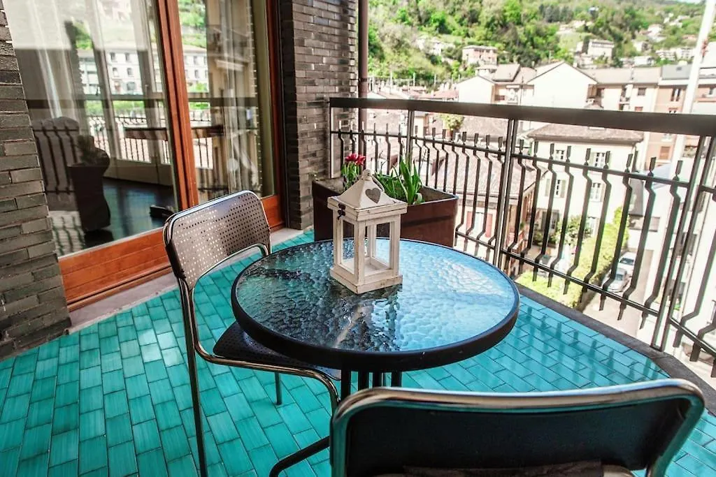 Apartamento Elegante Casa Con Garage Ac Wifi Balcony Como