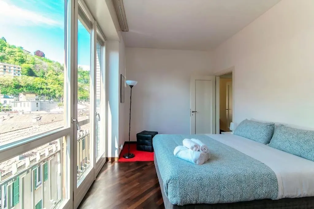 Apartamento Elegante Casa Con Garage Ac Wifi Balcony Como